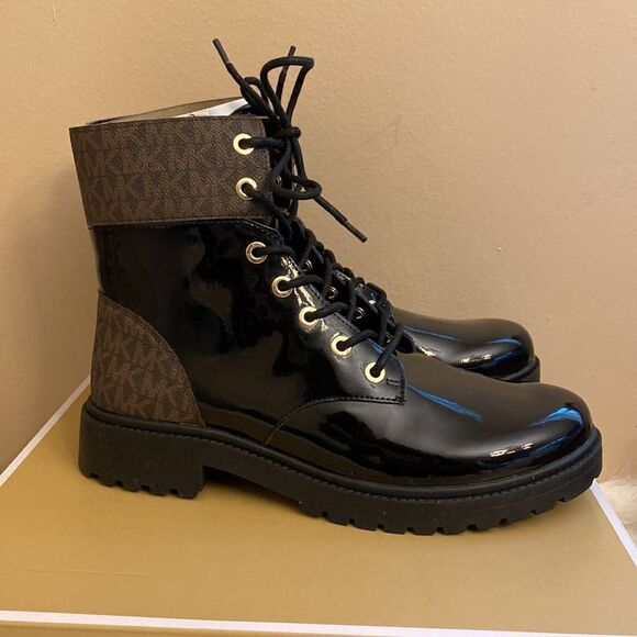 NIB Michael Kors Alistair Lace-Up Lug Sole Combat Booties 💕 - Size 9.5 - Picture 7 of 14